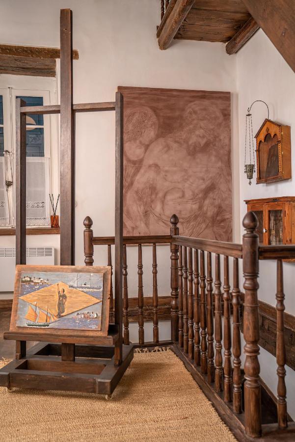 The 1813 Painter'S Villa By Neuvel Galaxidi Bagian luar foto