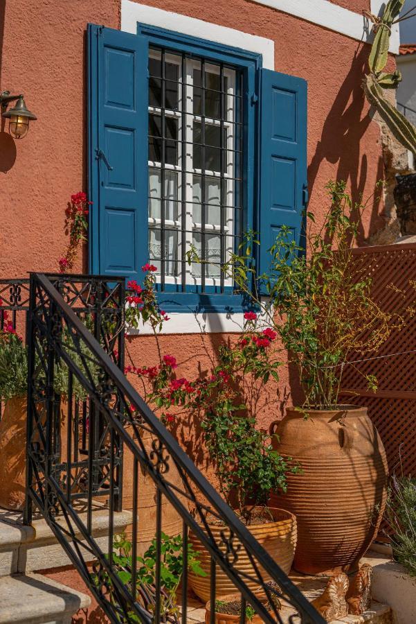The 1813 Painter'S Villa By Neuvel Galaxidi Bagian luar foto