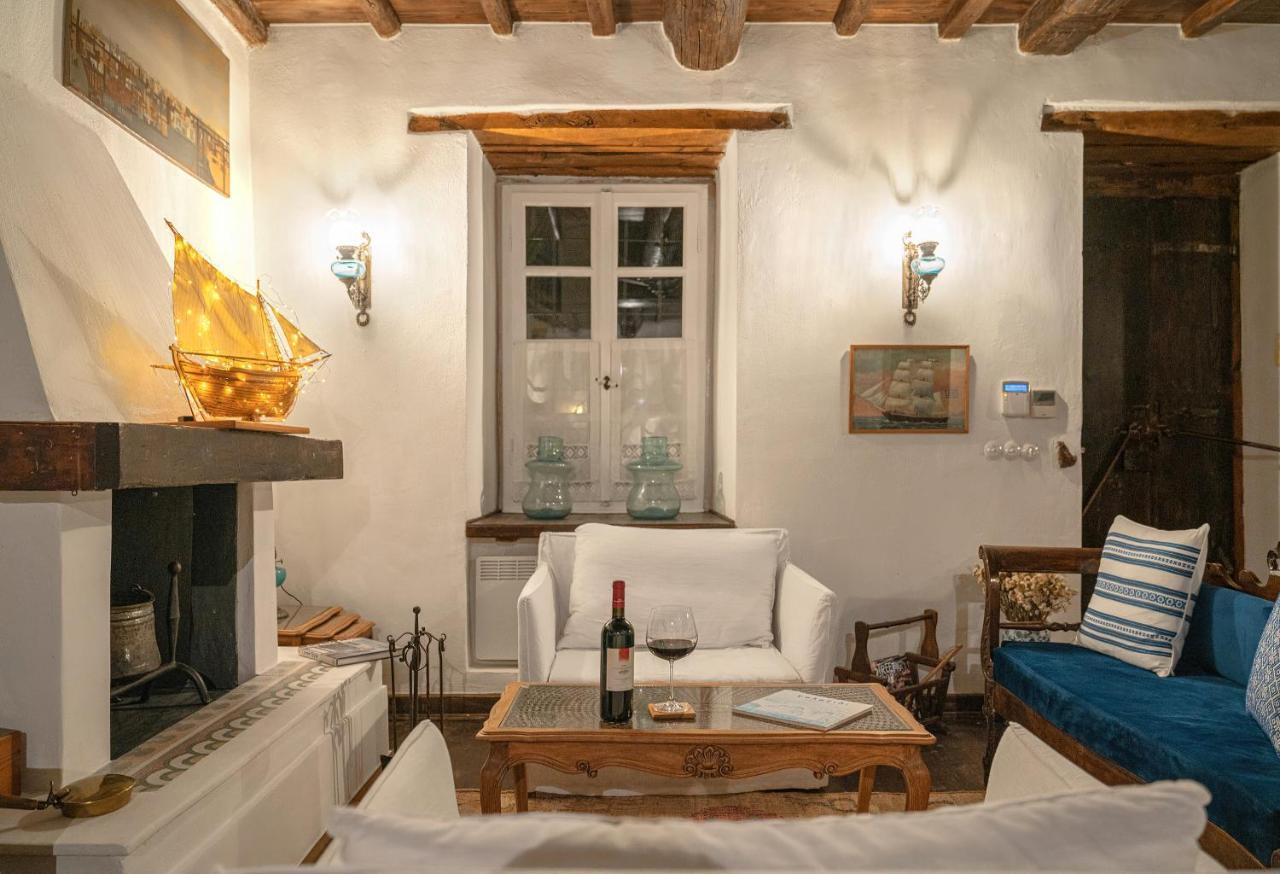The 1813 Painter'S Villa By Neuvel Galaxidi Bagian luar foto